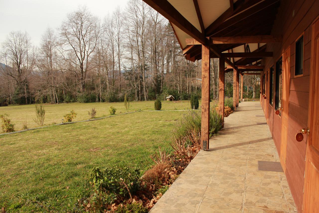 Hosteria Y Camping Del Bosque Pucon Exterior photo
